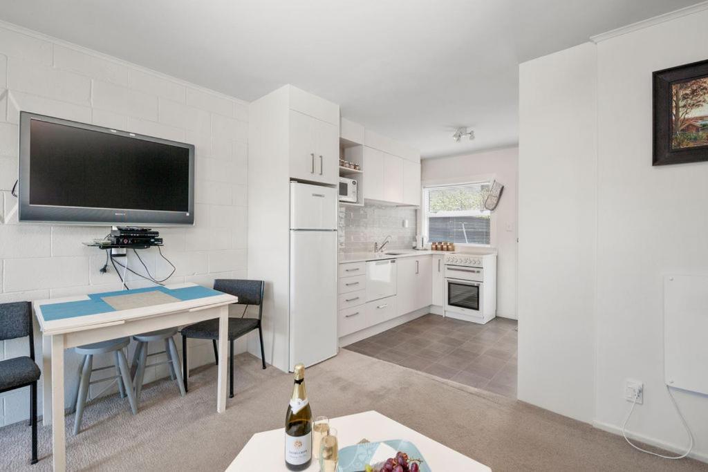 Central Stay - Taupo Flat Luaran gambar